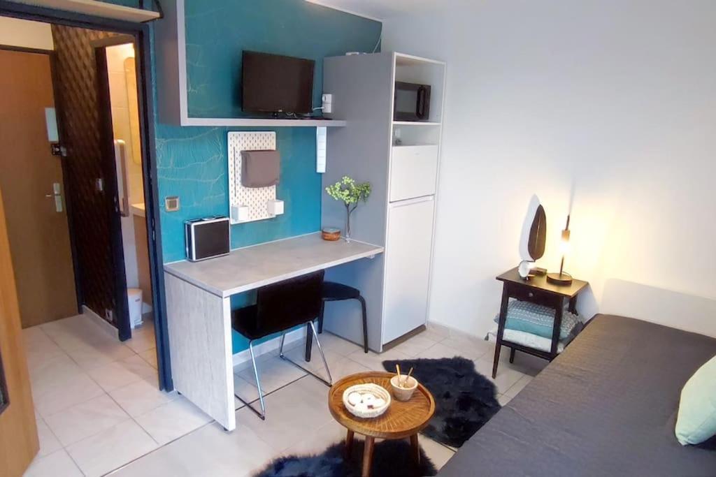 Michelet Studio Climatise Avec Balcon Et Parking Ferme Montpellier Dış mekan fotoğraf